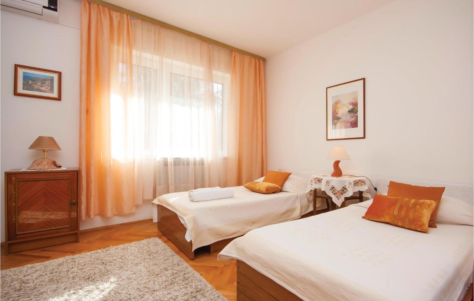 Cozy Apartment In Brodarica With Wifi Dış mekan fotoğraf