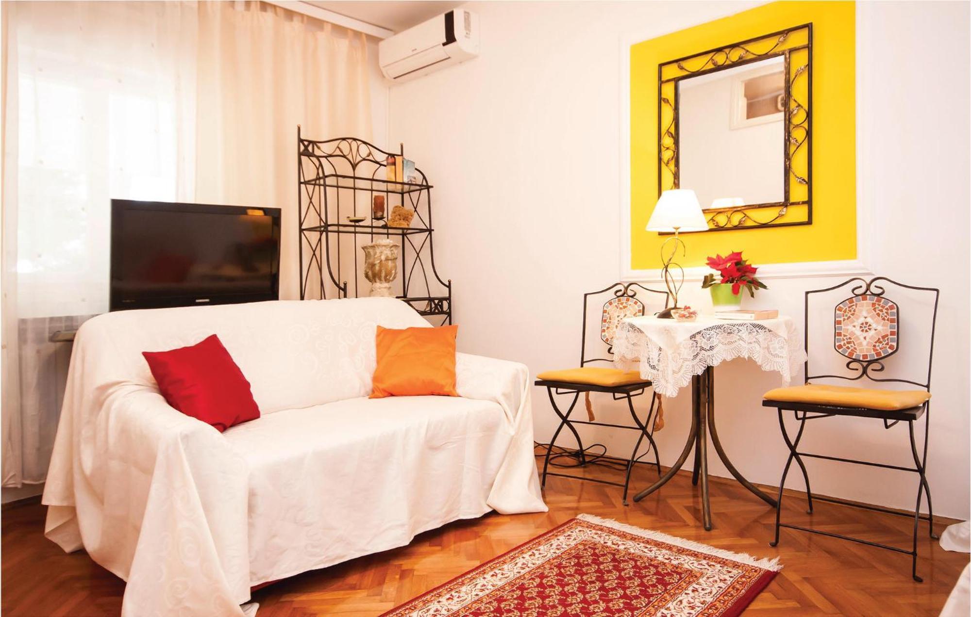 Cozy Apartment In Brodarica With Wifi Dış mekan fotoğraf