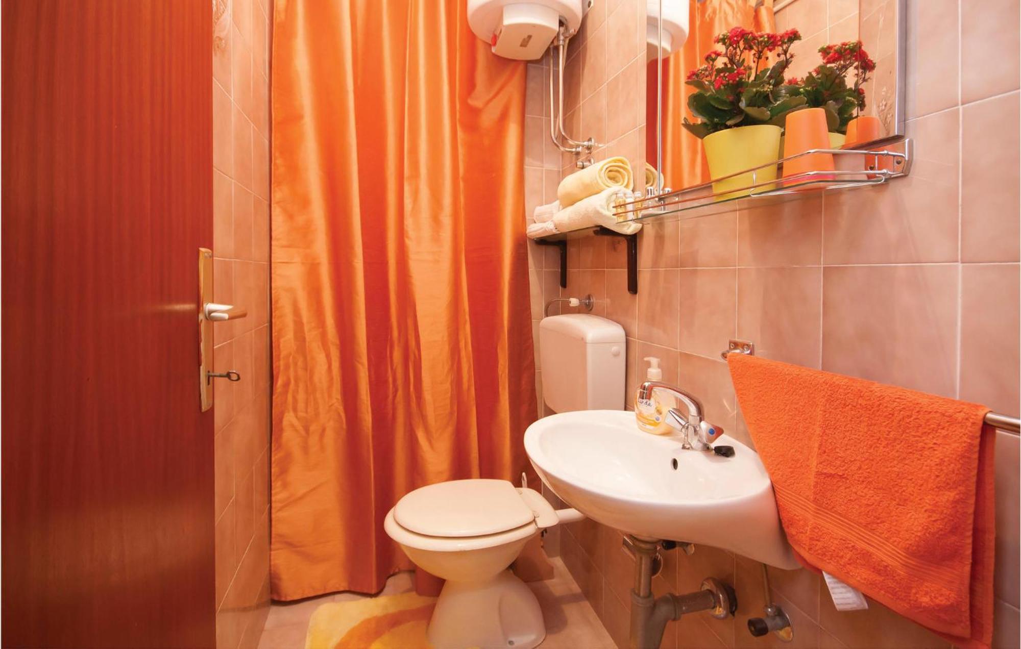Cozy Apartment In Brodarica With Wifi Dış mekan fotoğraf
