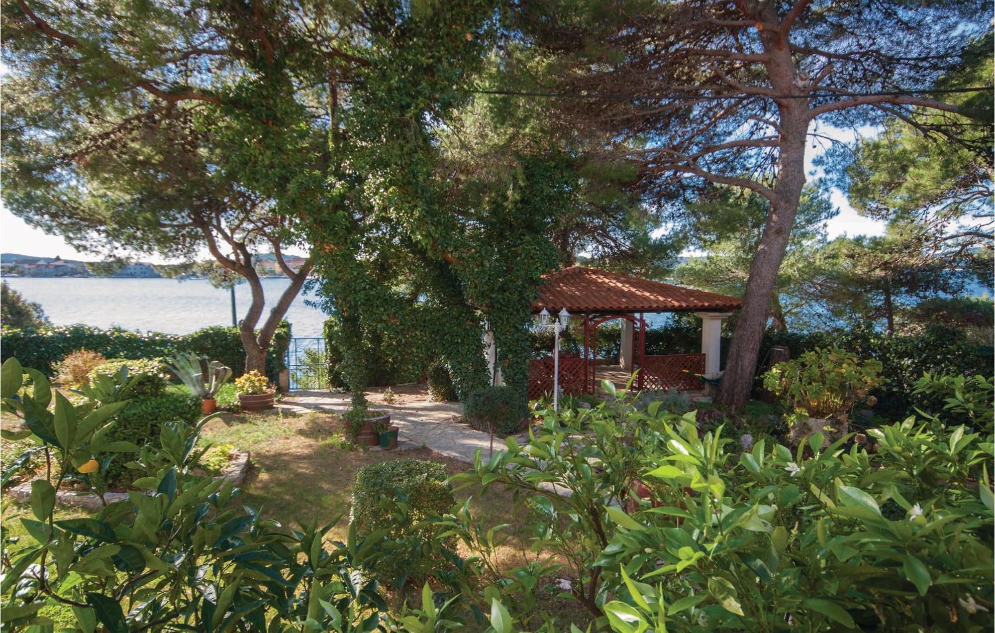 Cozy Apartment In Brodarica With Wifi Dış mekan fotoğraf